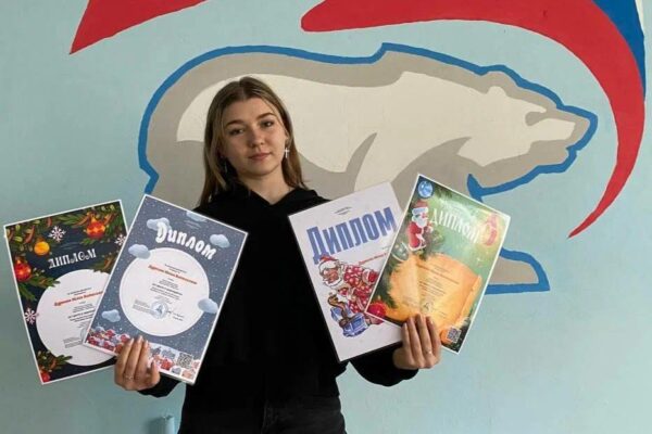 Девятиклассница из Херсонской области стала самой юной победительницей «Диктанта Победы»
