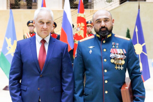 Деньги на трупах. «Вёрстка» рассказывает, как в 80-м танковом полку построили бизнес на «обнулении»