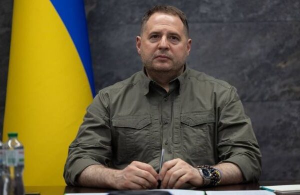 Ермак перестал быть «главным коррупционером Украины» и сохранил кучу должностей