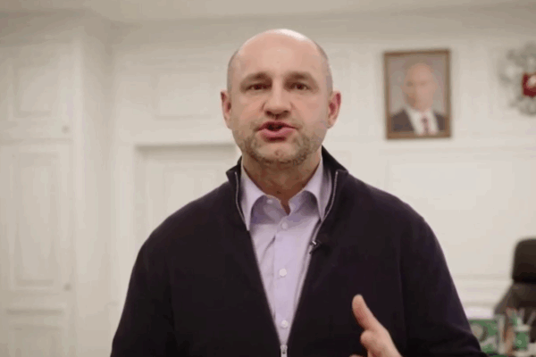 Артём Жога обвиняет власти ДНР в подготовке геноцида населения Республики через отравление водой