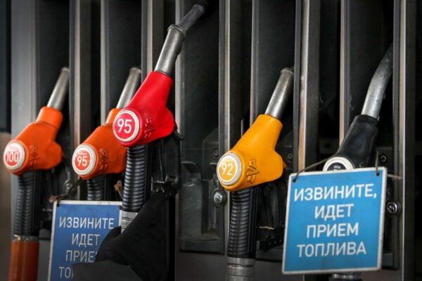 ФАС предупреждает: бензин к Новому году может подорожать на 25–35 %